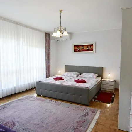 Apartmán In Mit Gepflegtem Garten *